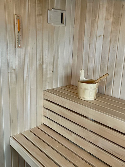 Fin og lys sauna til sommerhus
